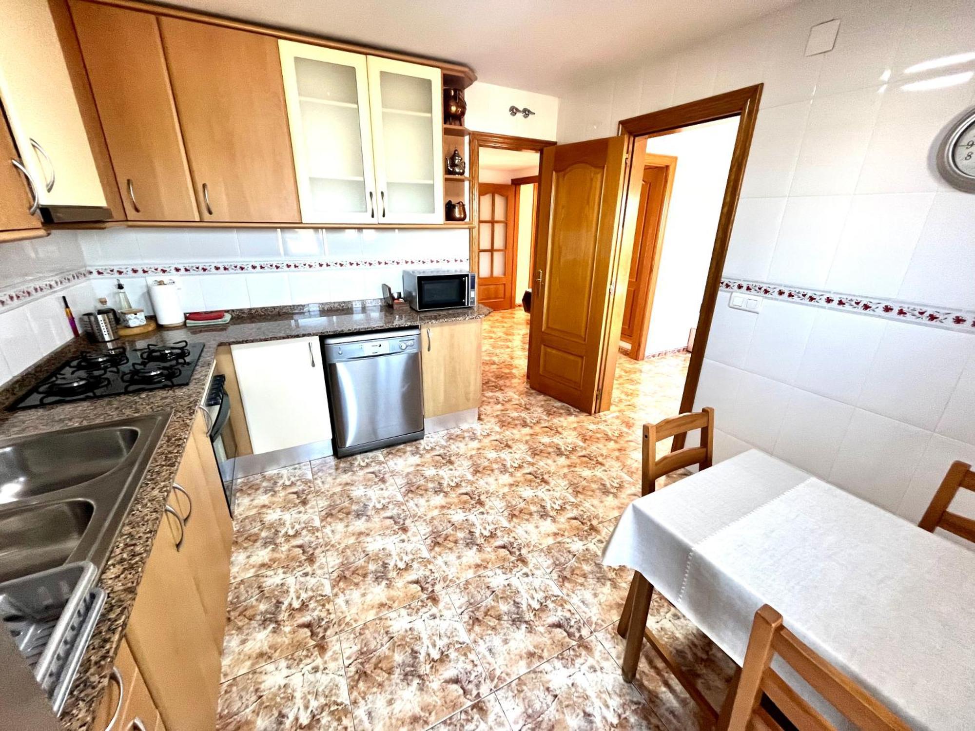Amplio Apartamento, 5 Camas Sant Esteve Sesrovires Bagian luar foto