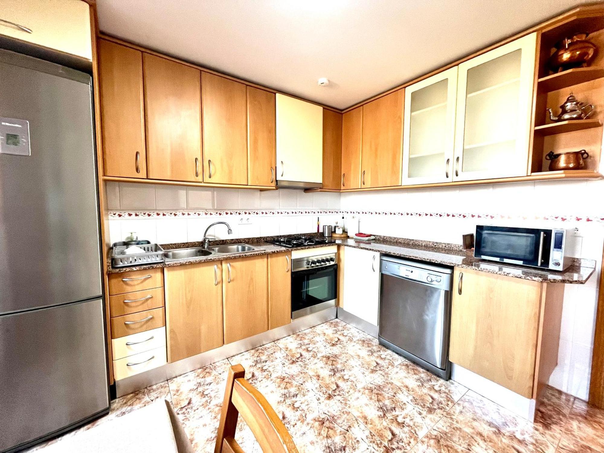 Amplio Apartamento, 5 Camas Sant Esteve Sesrovires Bagian luar foto